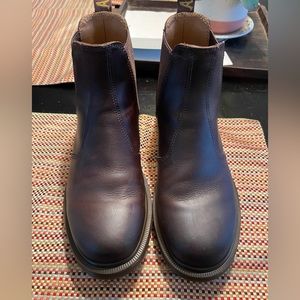 DOC MARTEN 2976 CRAZY HORSE LEATHER CHELSEA BOOTS